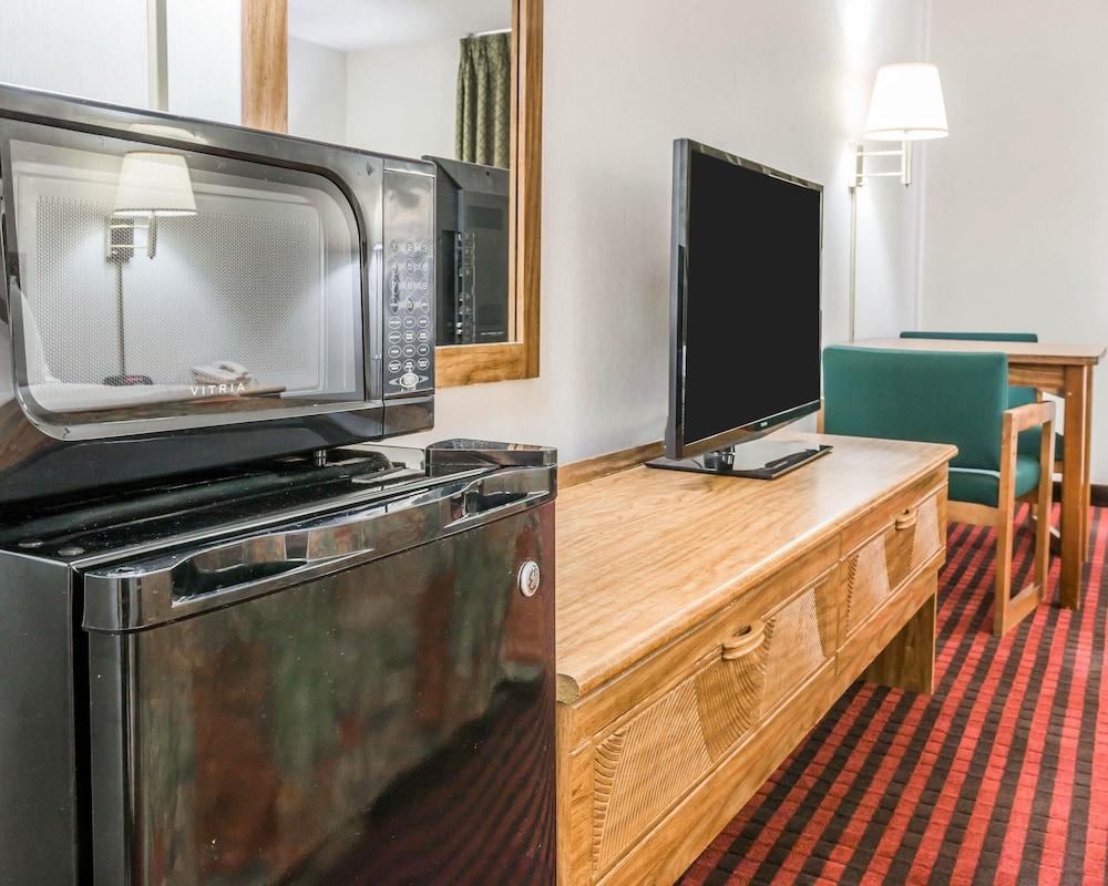 Rodeway Inn Куперсвілл Екстер'єр фото