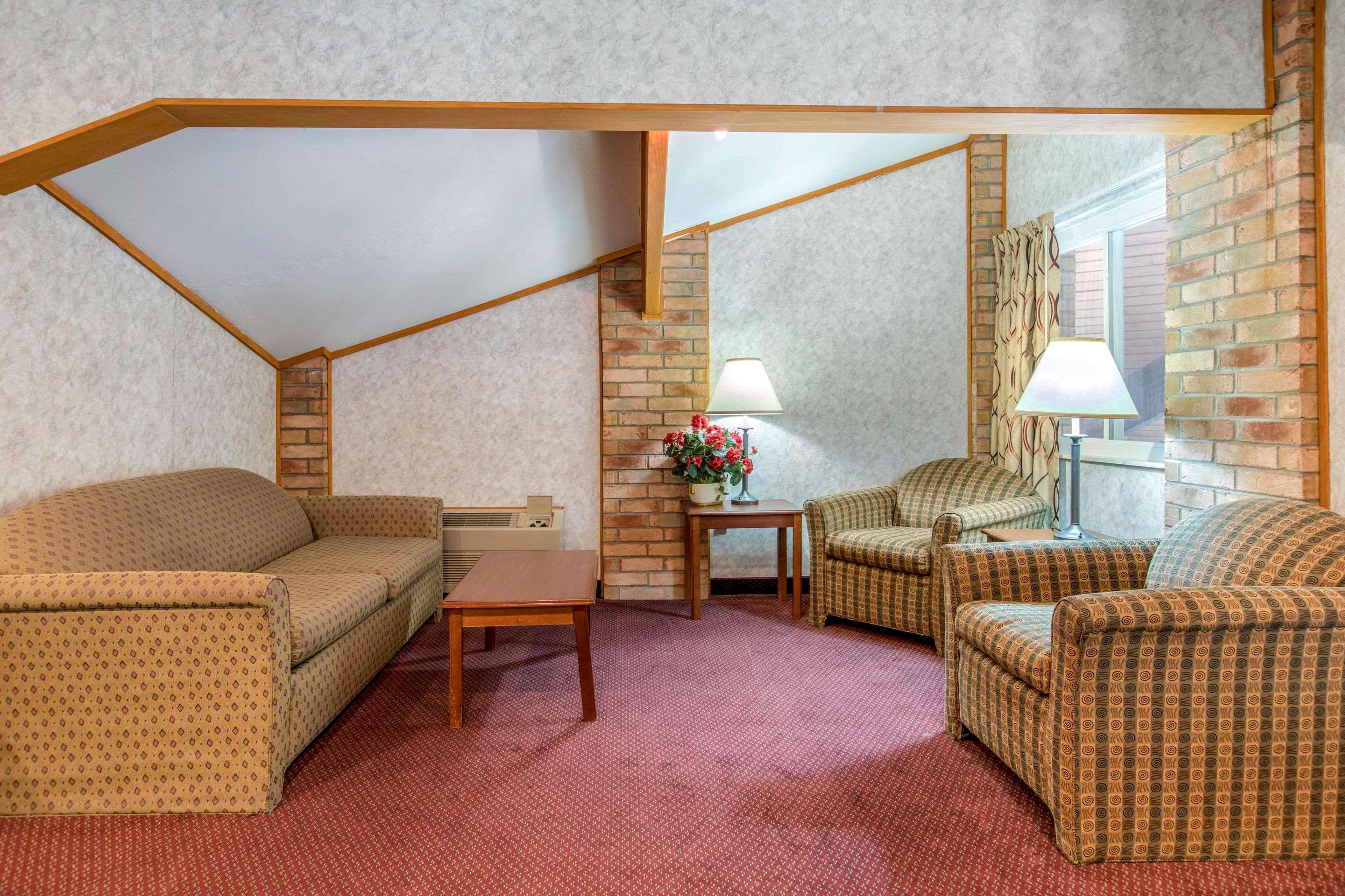 Rodeway Inn Куперсвілл Екстер'єр фото